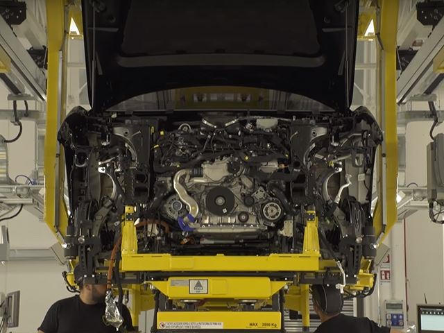 Lamborghini Urus Shows Off Its V8 Engine In New Teaser ...